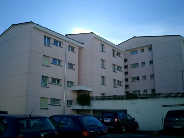 renovierte, sonnige 3.5-Zi-Wohnung mit sonnigem Balkon