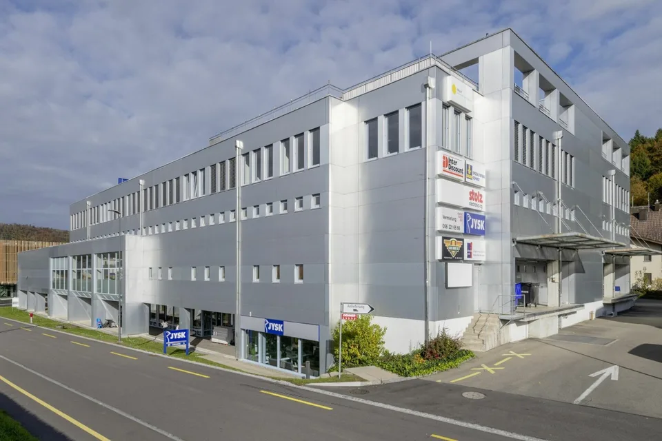Bürofläche mit Küchenzeile an verkehrsgünstiger Lage
