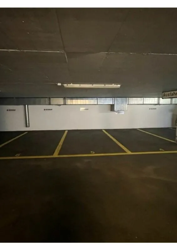 Einstellplätze zu vermieten!