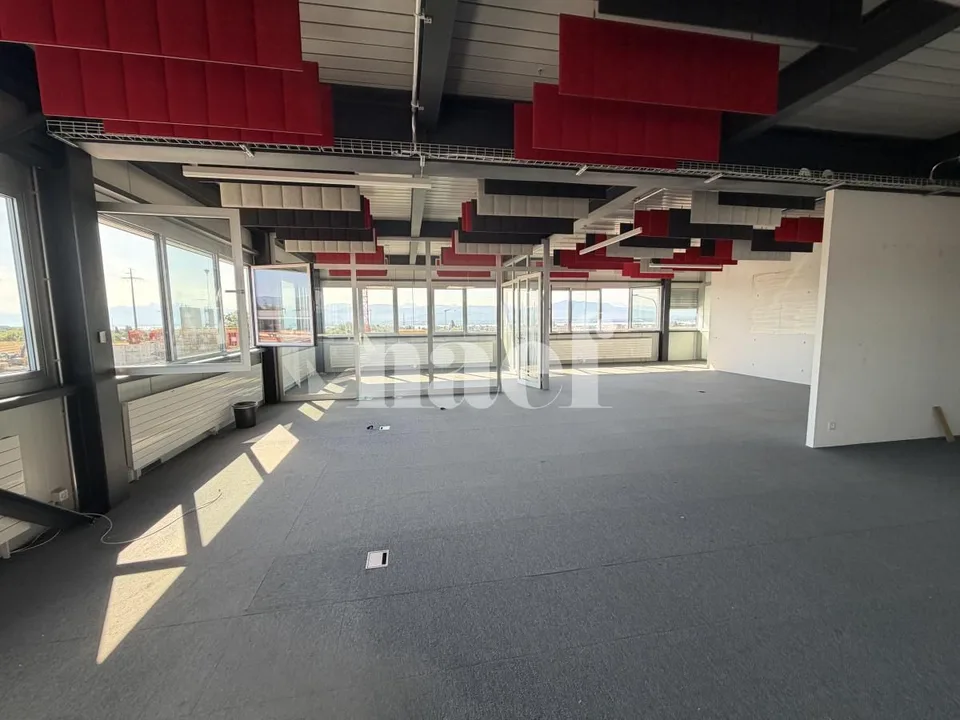 Surface commerciale d'env. 160m2 au 2ème étage
