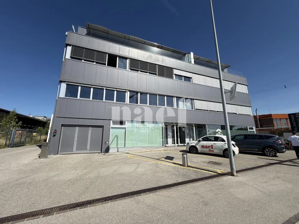 Surface commerciale d'env. 160m2 au 2ème étage