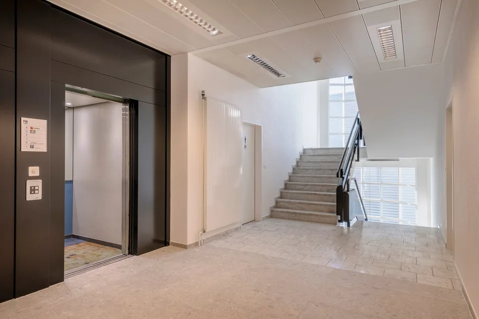 Ampio spazio per uffici in Furtbachstrasse 6 – flessibile, luminoso e pronto per l'occupazione – foto 6 di 9