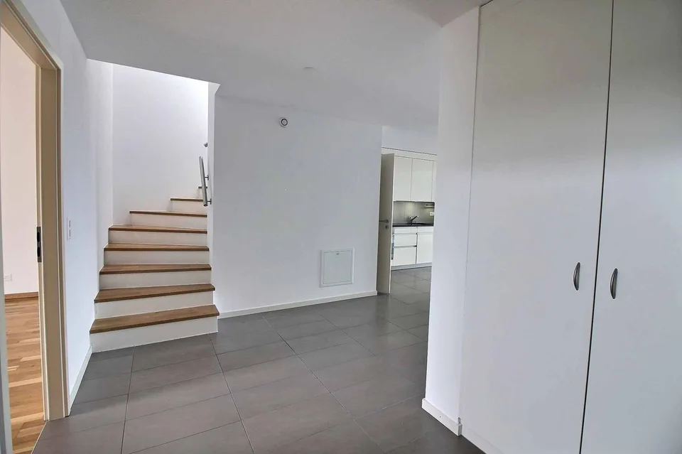 Schönes 3.5-Zimmer-Apartment mit Galerie und Loggia in Gollion