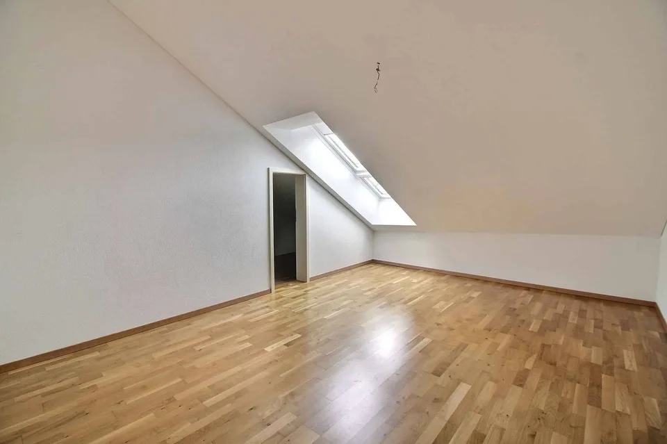 Schönes 3.5-Zimmer-Apartment mit Galerie und Loggia in Gollion