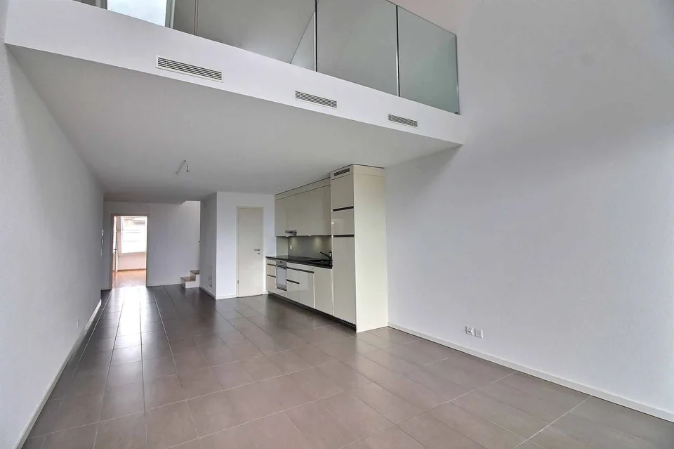 Schönes 3.5-Zimmer-Apartment mit Galerie und Loggia in Gollion