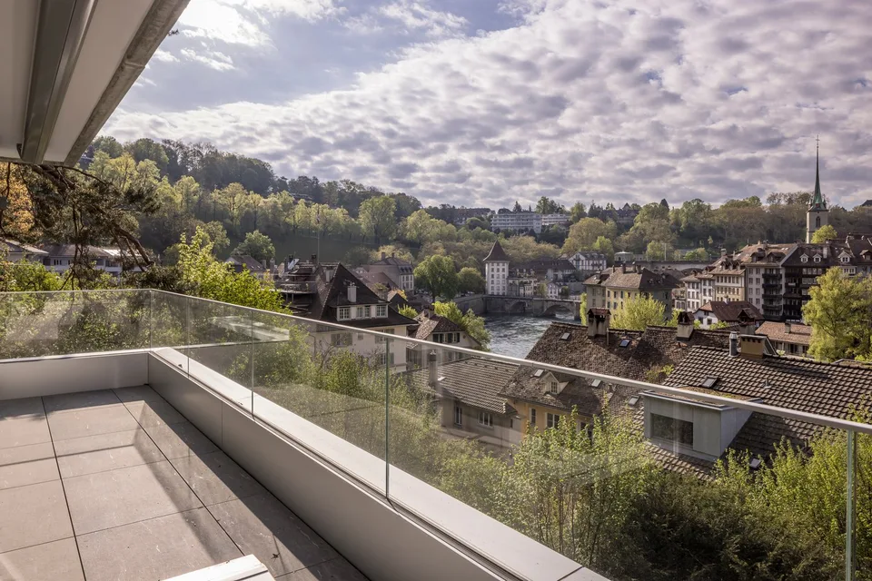 Erstbezug nach hochwertiger Totalsanierung – Wohnen an einer der schönsten Aussichtslagen Berns
