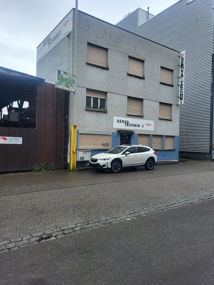 Werkstattgebäude/Lagerhalle unbeheizt im Dreispitz zu vermieten!