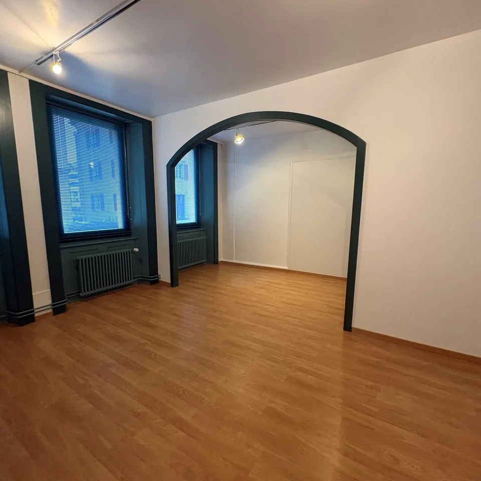 À Louer : petit local / espace de stockage au rez-de-chaussée Ouest