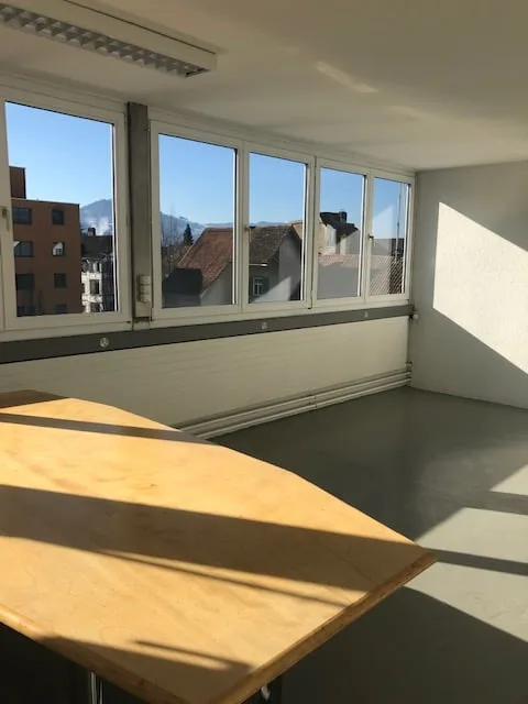 302 m2  Gewerbe- und Produktionsräume in Rapperswil-Jona SG