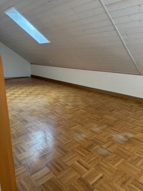 Zu vermieten sofort, charmantes 3,5-Zimmer-Apartment in Ballaigues