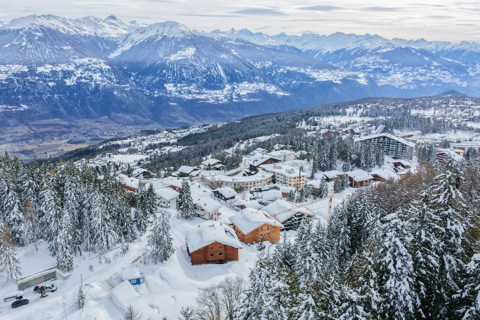 Bello stabile di 4,5 locali in residenza di vacanza disponibile – foto 10 di 11