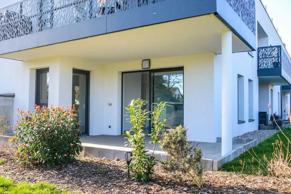 APPARTEMENT 3 PIÈCES AVEC JARDIN – MODERNE & LUMINEUX
