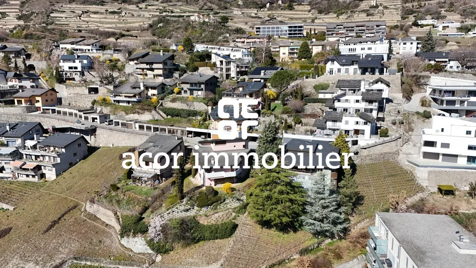 OPPORTUNITÀ - Villa familiare con studio indipendente a Gravelone!