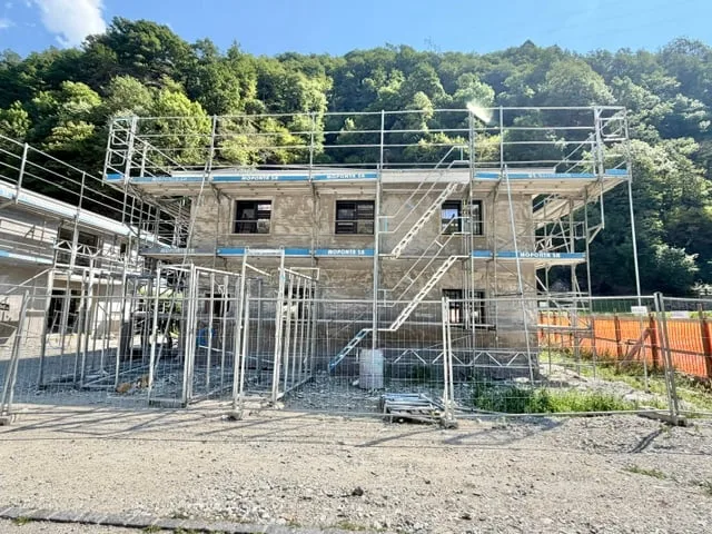 VENDESI A BIGNASCO - NUOVA casa unifamiliare di 5.5 locali con giardino privato Cevio