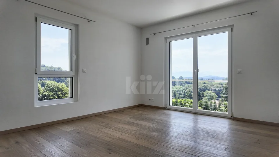 Splendida villa individuale con terrazze e grande giardino – foto 6 di 13