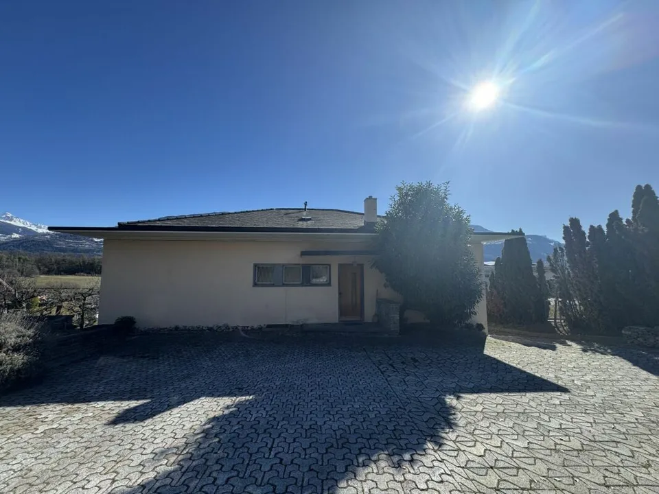 Villa Diolly