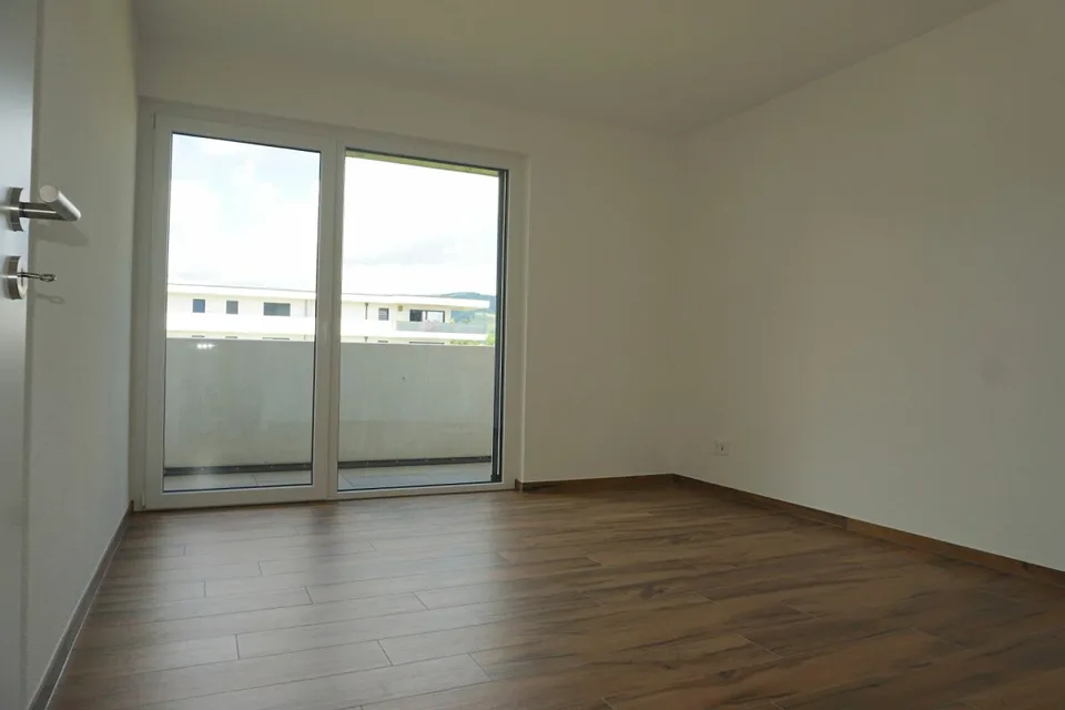 Wohnung mit 4,5 Zimmern - Nettofläche von 100 m2 - Terrasse von 45 m2 - Süd-Süd/Ost ausgerichtet