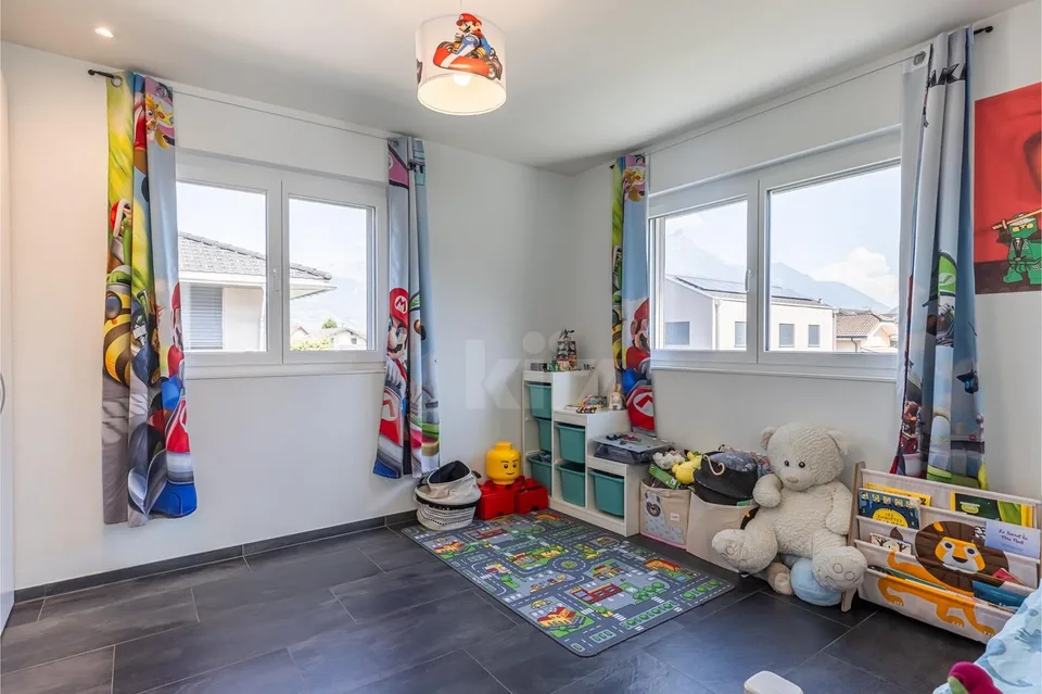 Bella casa contemporanea con giardino e due terrazze – foto 9 di 13