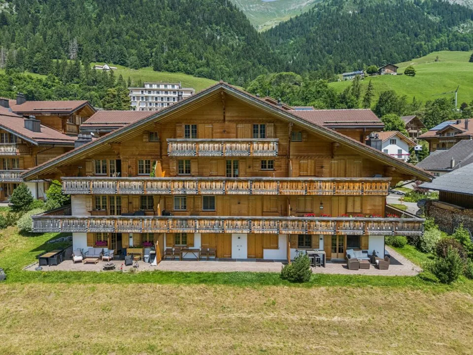 Maisonnette de chalet de luxe en tant que résidence secondaire avec vue panoramique