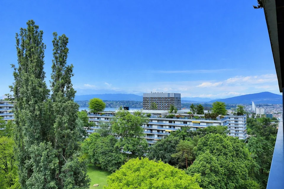 Schönes Appartement in höherer Etage mit Pool in Viager besetzt ohne Miete
