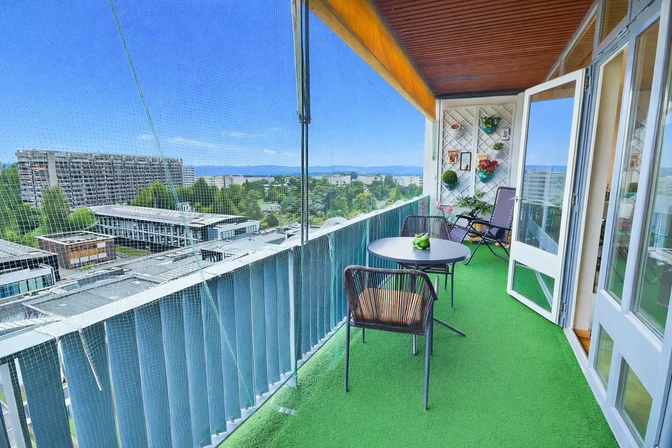 Schönes Appartement in höherer Etage mit Pool in Viager besetzt ohne Miete