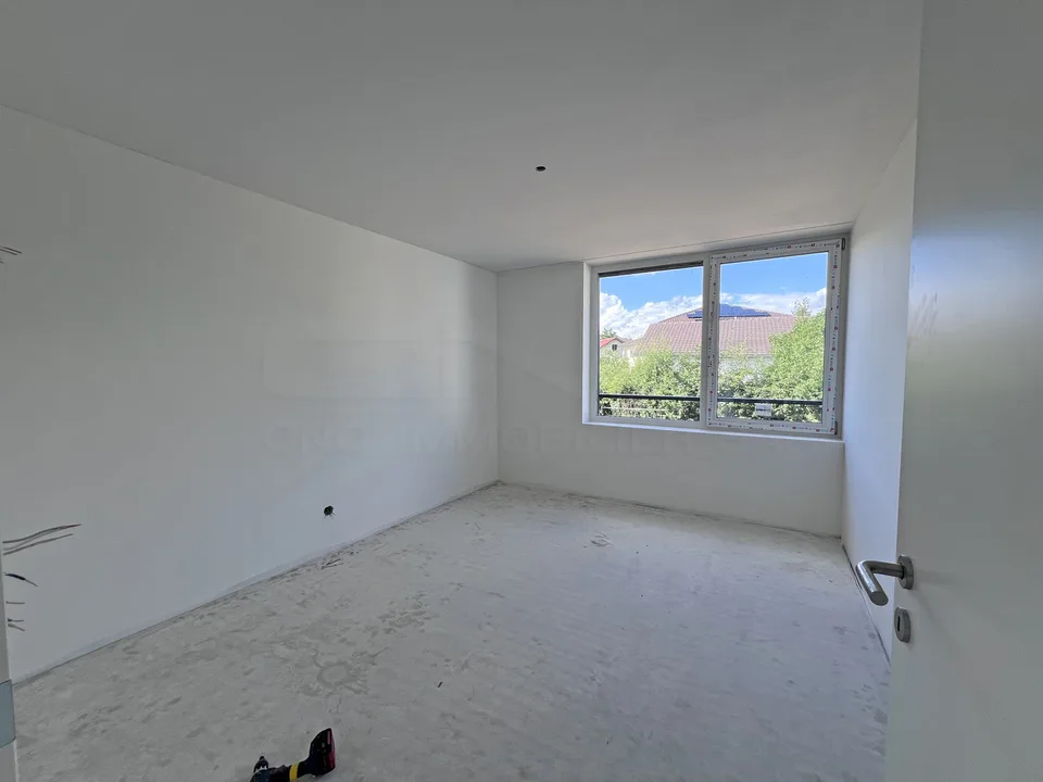 4.5-room apartment with architectural elegance, 2 steps from the city center – photo 6 of 13