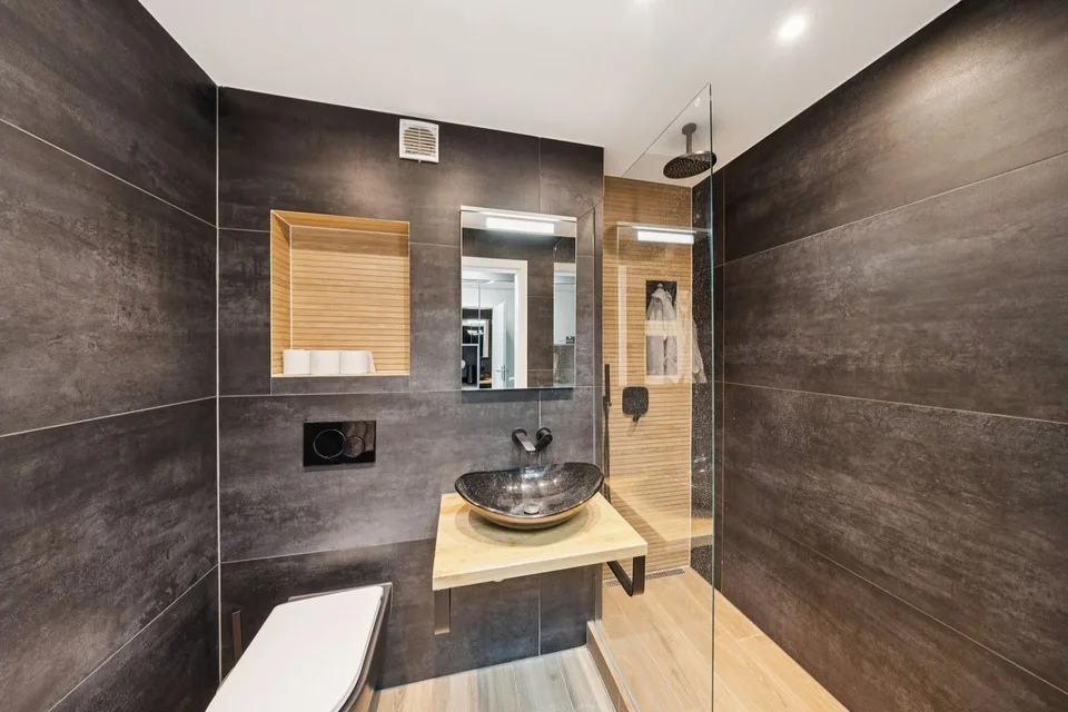 Charmantes 3,5-Zimmer-Wohnung mit Küche und Bad, hell – Foto 9 von 12