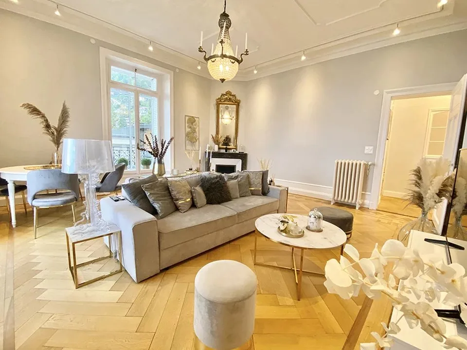 Sehr schönes 3-Zimmer-Apartment mit hohem Decken