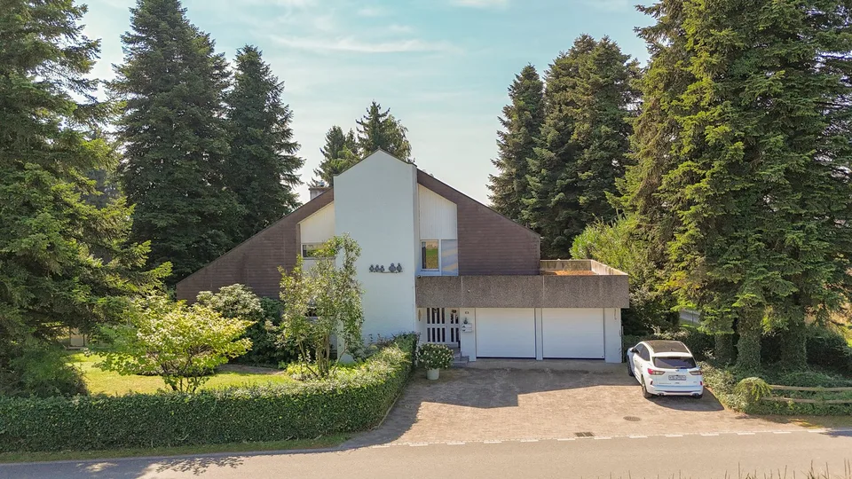 Anwesen mit parkähnlichem Garten an einzigartiger Lage