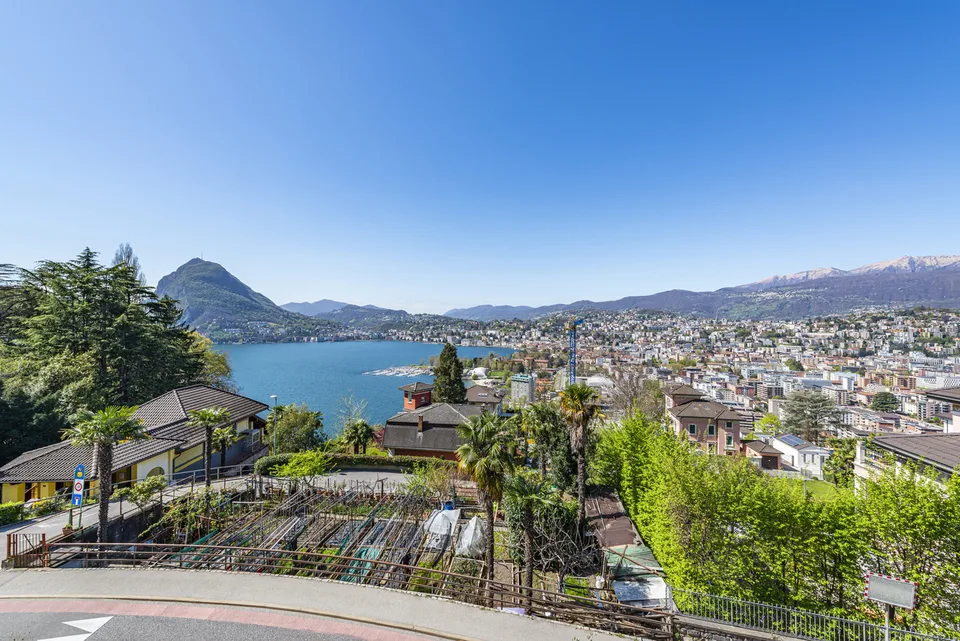 Elegante appartamento con vista mozzafiato – Foto 7 von 13
