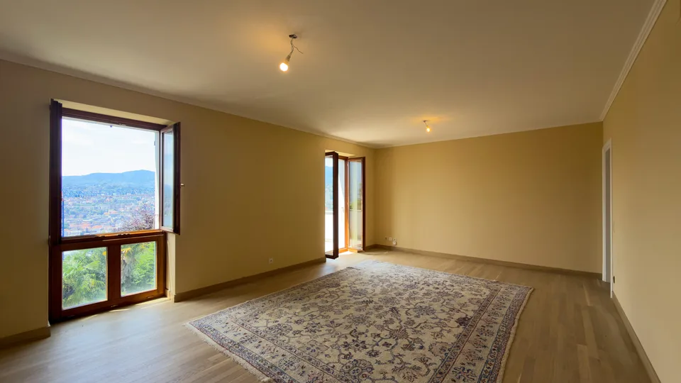 Elegante appartamento con vista mozzafiato