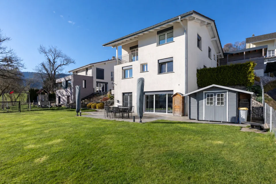 Villa contemporaine 6.5 pièces avec appartement indépendant loué