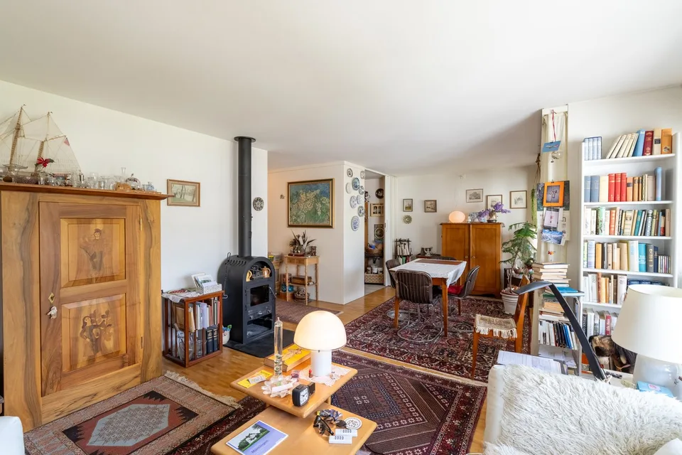Attraktive 3.5-Zimmer-Wohnung an sonniger Lage mit herrlicher Aussicht