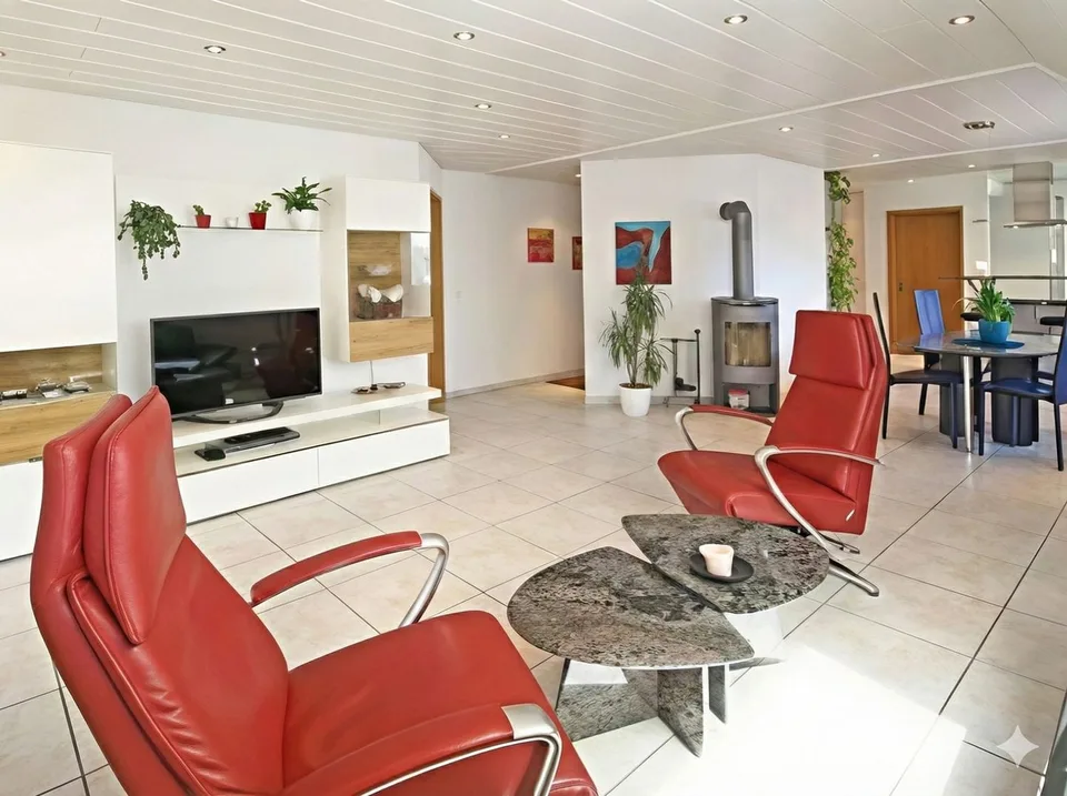 Prestigieux Duplex 5.5 pces "Pieds dans l'eau" avec Salle d'Escalade – Foto 19 von 21