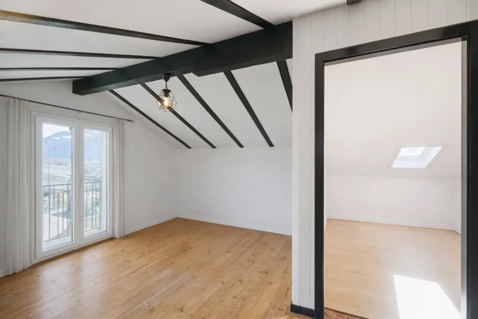 Zweifamilienhaus zur Renovierung – Foto 9 von 11
