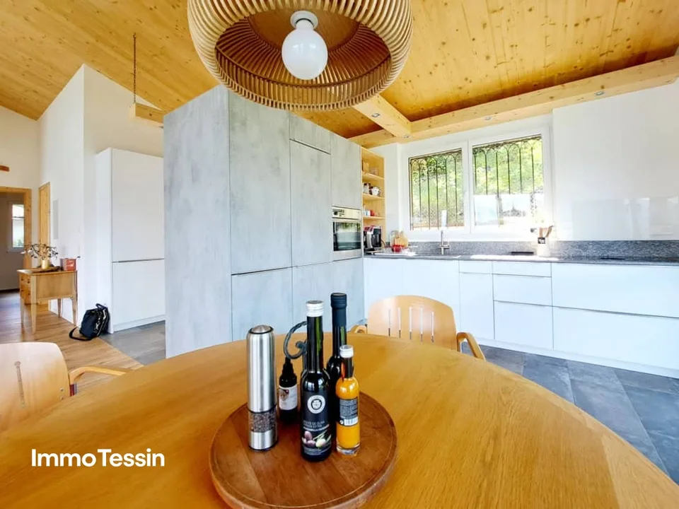 SELTENHEIT: Moderne 5 1/2 Zimmer Villa & Bauland mit einmaliger Seesicht auf den Lago Maggiore so weit das Auge reicht – Foto 13 von 13