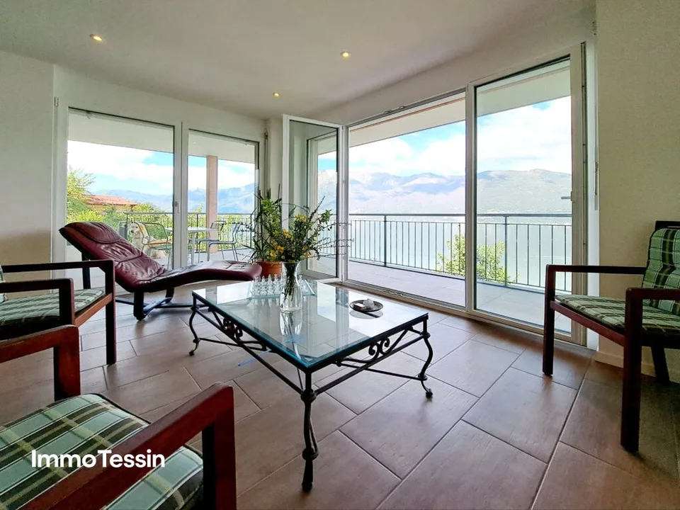 SELTENHEIT: Moderne 5 1/2 Zimmer Villa & Bauland mit einmaliger Seesicht auf den Lago Maggiore so weit das Auge reicht – Foto 11 von 13