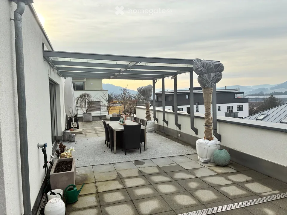 Appartamento duplex da sogno di 5 locali con vista a Würenlingen
