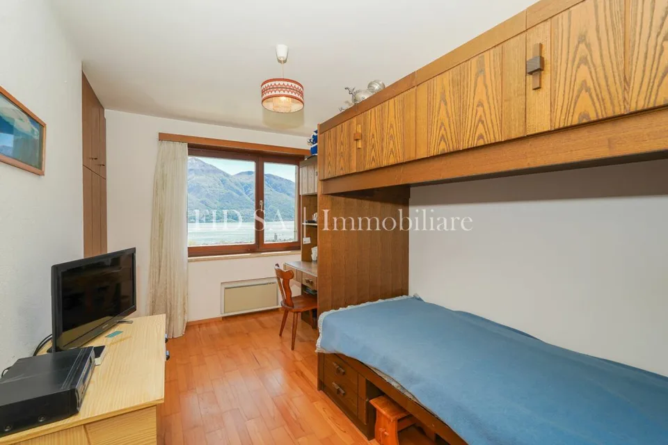 MINUSIO - Grosszügige Liegenschaft mit viel Potenzial und herrlicher Aussicht – Foto 8 von 12