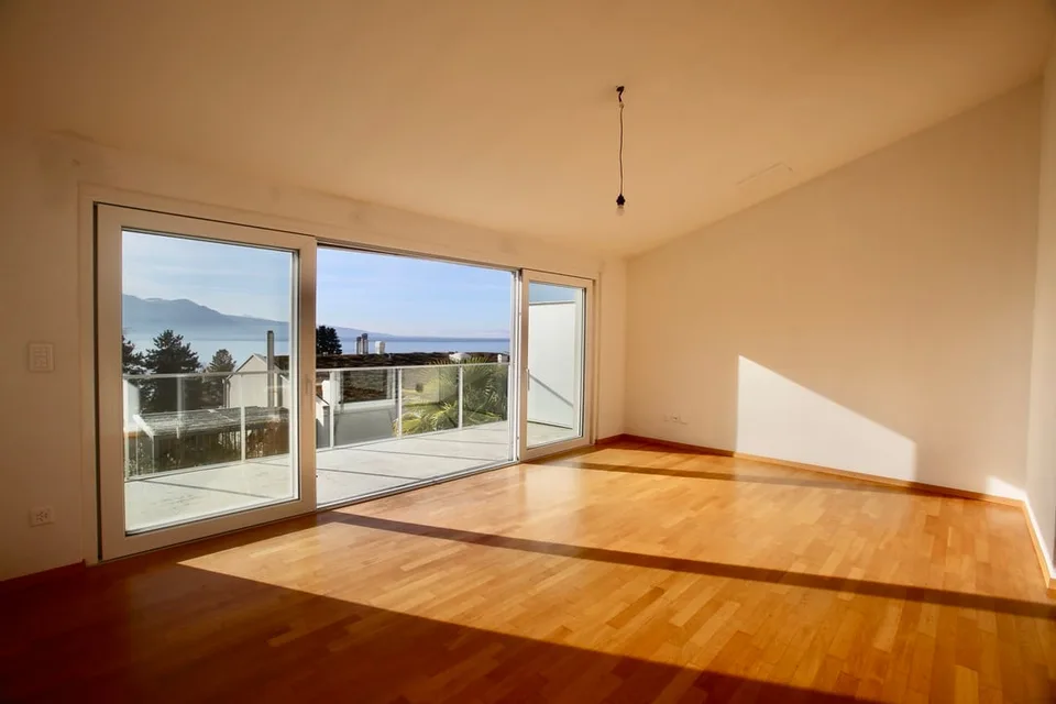 Casa bifamiliare moderna di 5 locali con vista mozzafiato sul lago e le montagne a Corseaux