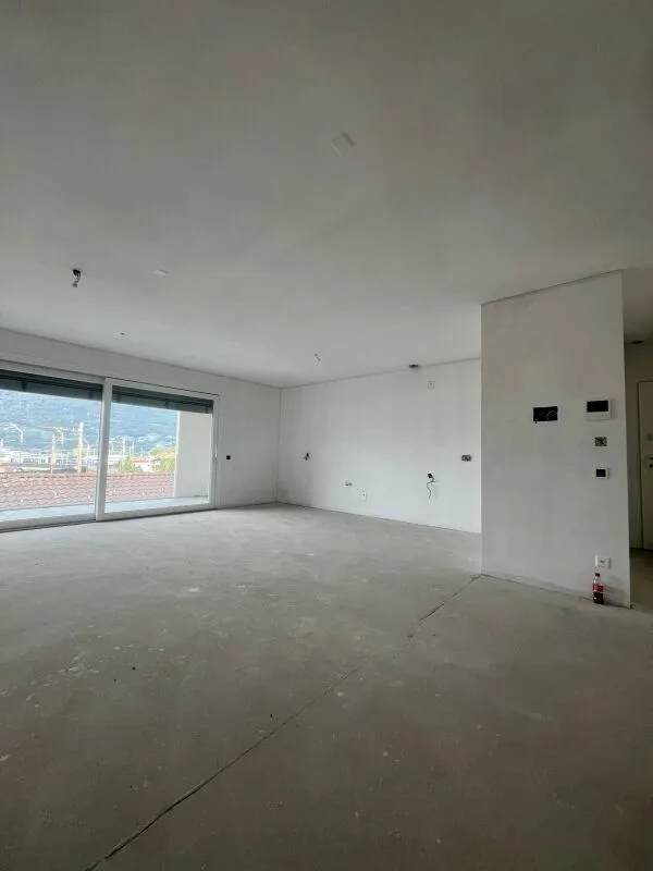 Wohnung mit 4.5 Zimmern, Camorino