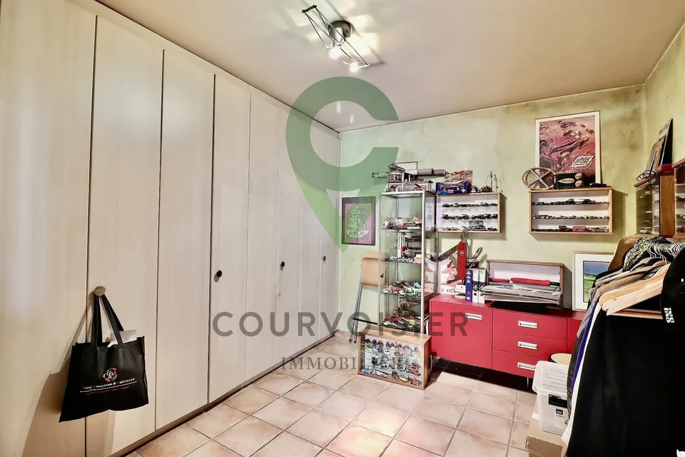 Maison de caractère avec dépendances et fort potentiel – Foto 7 von 13