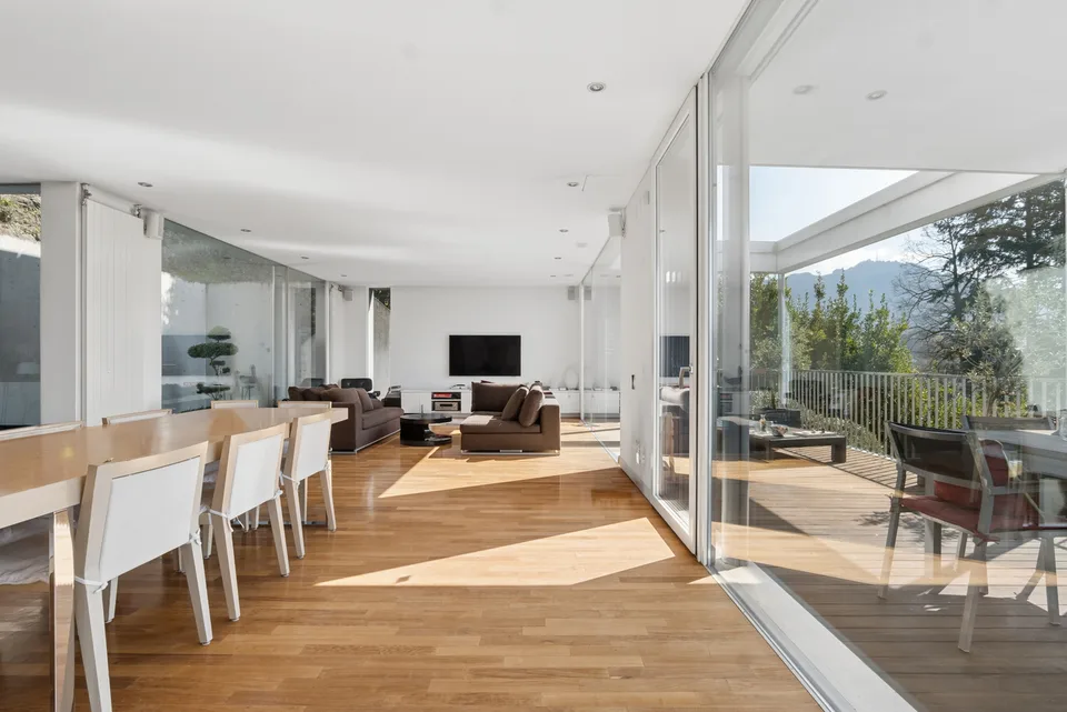 Residenza Twin Lake - Villa moderna con piscina e vista lago