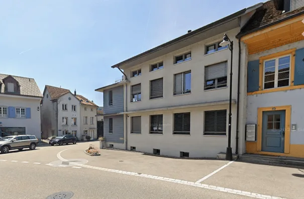 Maison d'habitation et de commerce au centre du village de Gelterkinden