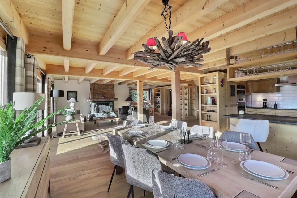 Chalet mit 8 Zimmern und Panoramablick