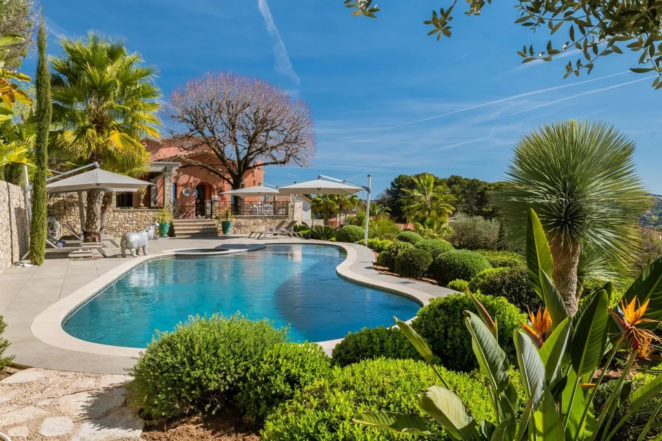 Mougins | Außergewöhnliche Villa mit Panorama, Spa & Meerblick an der Côte d’Azur