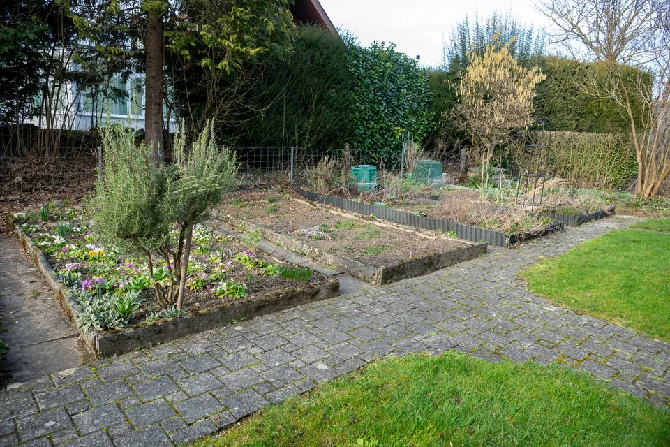 Appartement de jardin spacieux 5.5 pièces avec parking souterrain et salle de bricolage