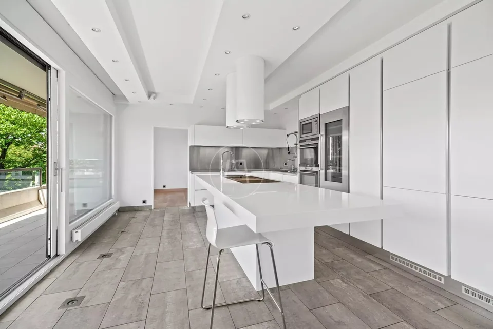 Bello duplex, 6,5 locali, con piscina, giardino nel cuore di Champel – foto 7 di 13