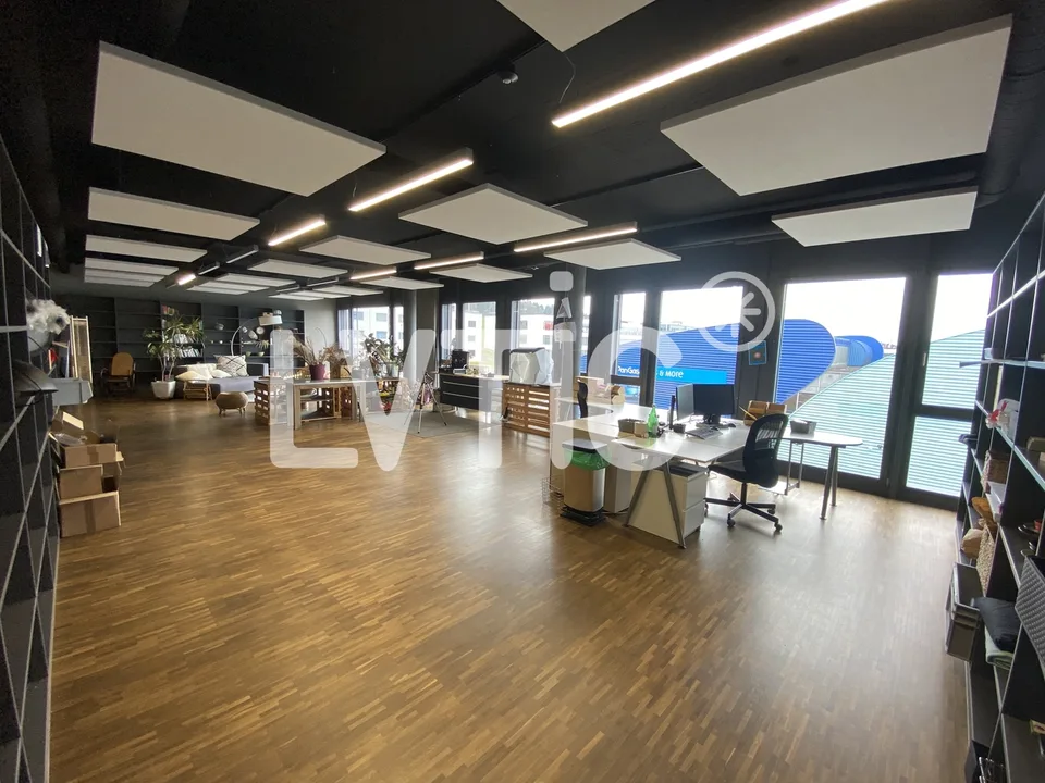 Uffici, magazzino di 1'450 m2 in vendita a Givisiez - Friburgo