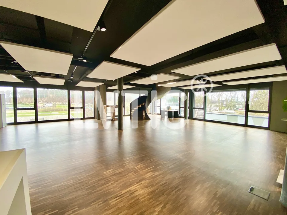 Bureaux, dépôt de 1'450 m2 à vendre à Givisiez - Fribourg